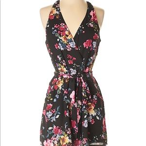 Express floral romper size 6